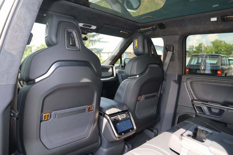 2022 Rivian R1T Adventure