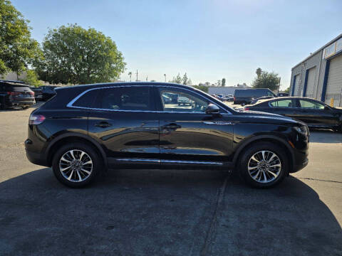 2021 Lincoln Nautilus Reserve