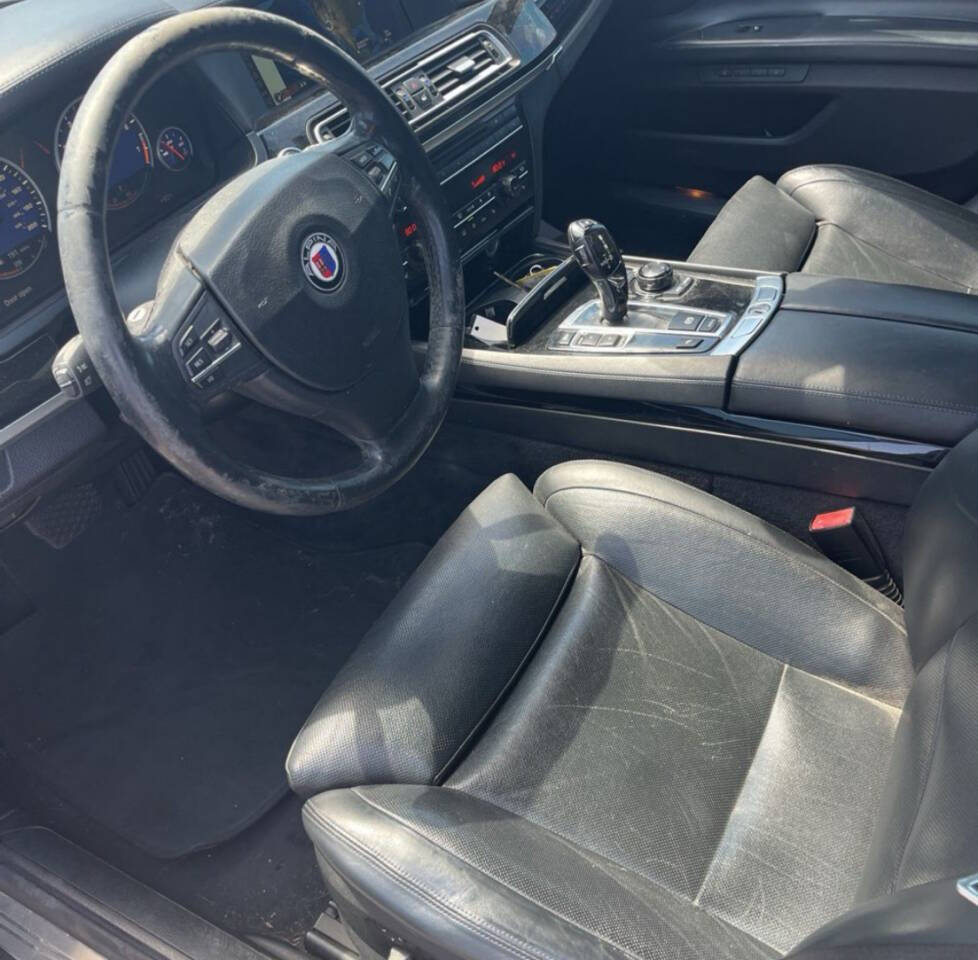 2011 BMW 7 Series 3