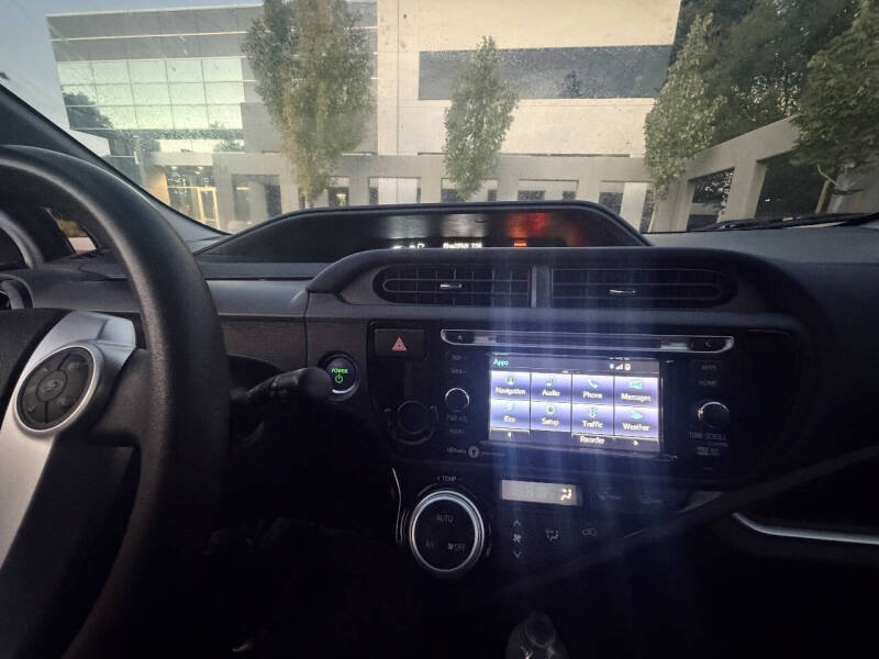 2015 Toyota Prius c Three