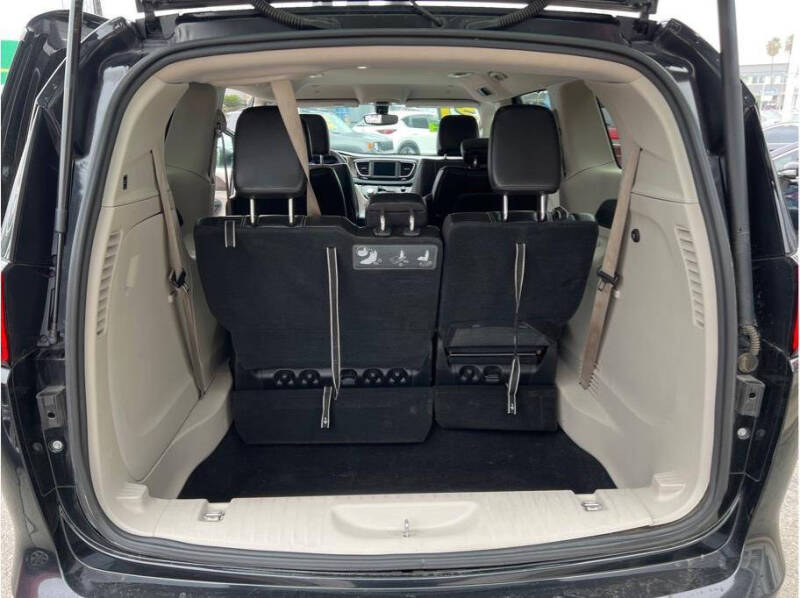 2021 Chrysler Voyager LXi