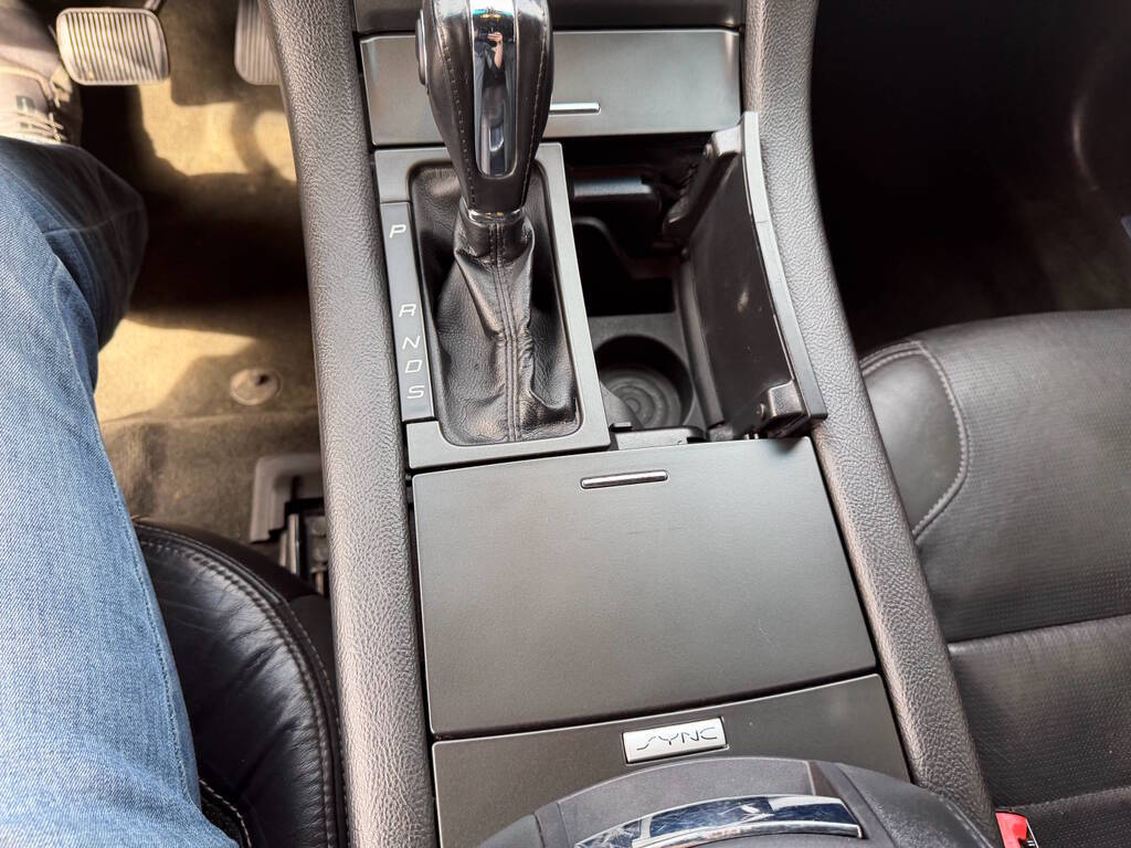 2016 Ford Taurus 25