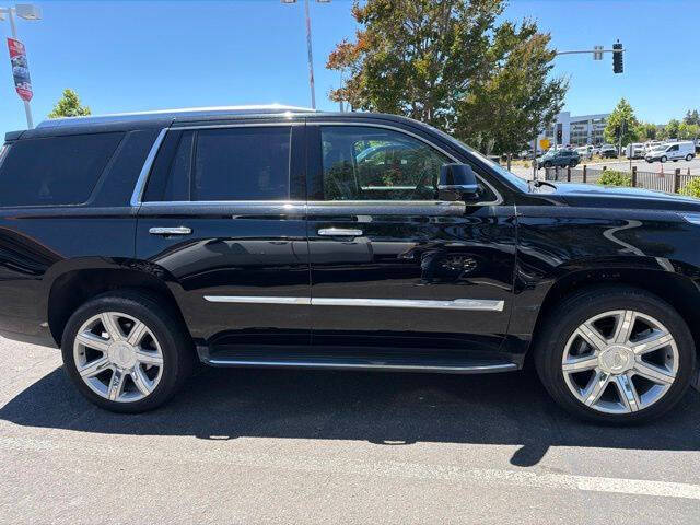 2018 Cadillac Escalade Luxury