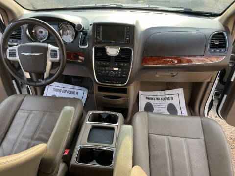 2014 Chrysler Town and Country Touring