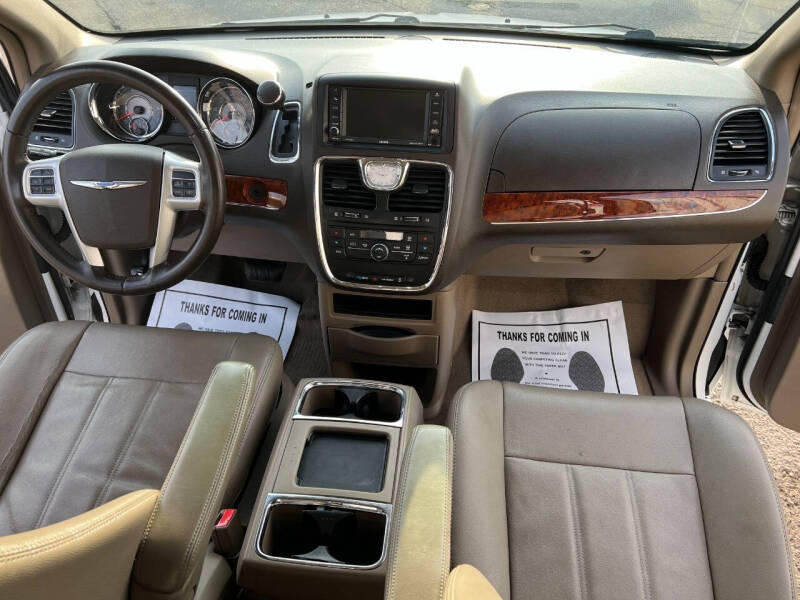 2014 Chrysler Town and Country Touring