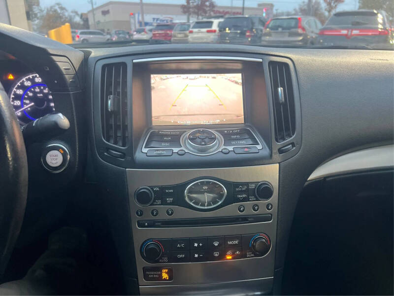 2011 Infiniti G25 Sedan x