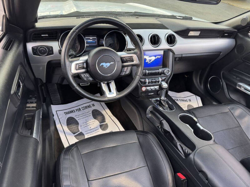 2017 Ford Mustang EcoBoost Premium