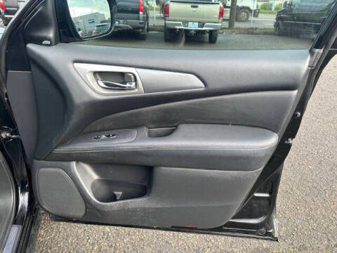 2017 Nissan Pathfinder S