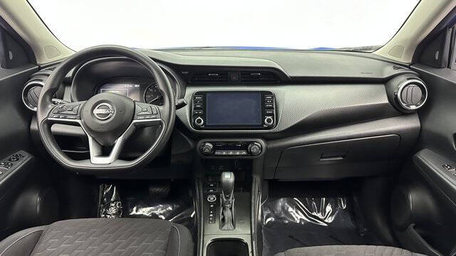 2022 Nissan Kicks SV