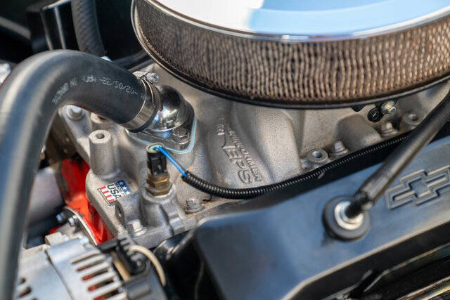 1972 Chevrolet Corvette 36