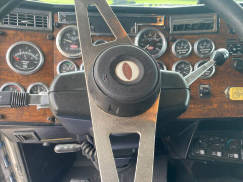 2000 Peterbilt 357