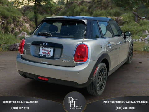 2017 MINI Hardtop 4 Door Cooper