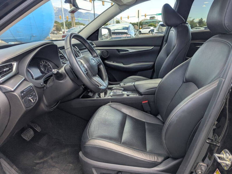 2024 Infiniti QX50 Luxe