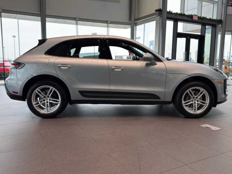 2025 Porsche Macan