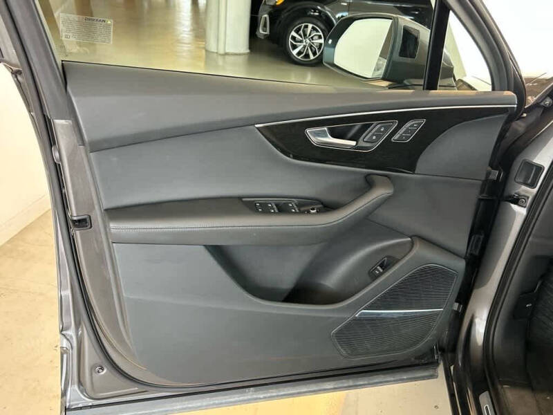 2023 Audi Q7 quattro Premium Plus 55 TFSI