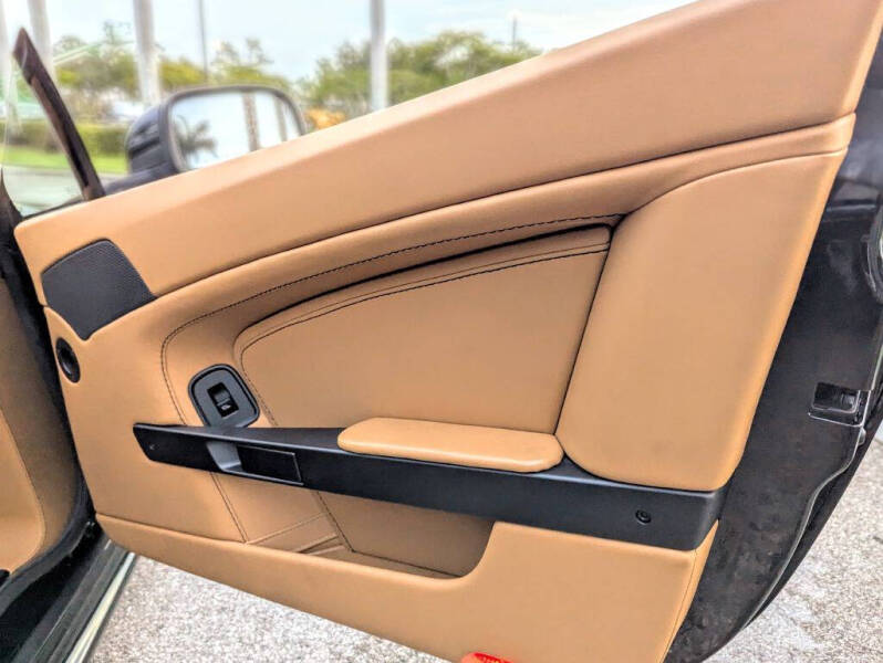 2009 Aston Martin V8 Vantage