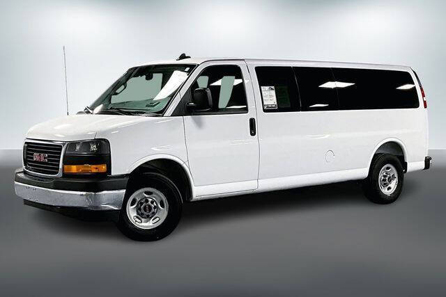 2025 GMC Savana LT 3500
