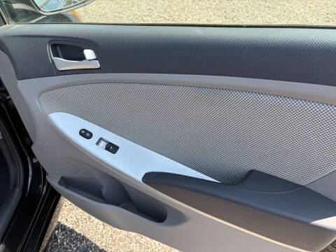 2013 Hyundai Accent GLS