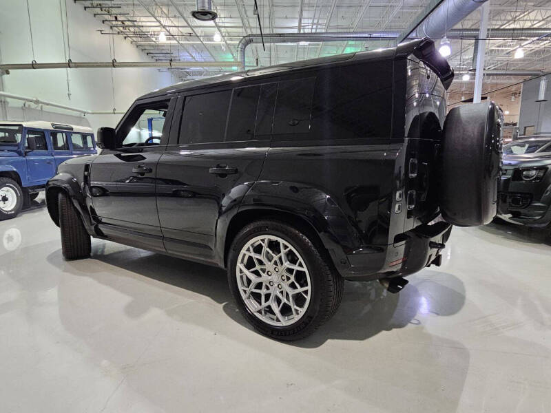 2024 Land Rover Defender 110