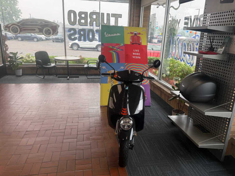 2025 Vespa GTV 300