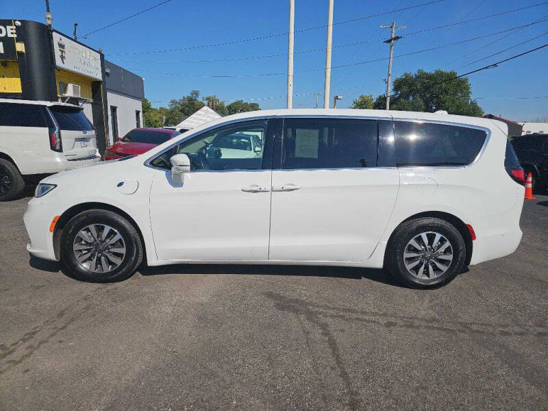 2022 Chrysler Pacifica Hybrid Touring L