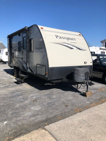 2017 Keystone Passport Ultra Lite 199ML for sale at Bonalle Auto Sales in Cleona PA