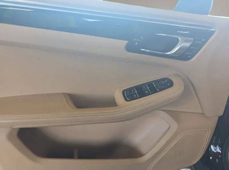 2017 Porsche Macan