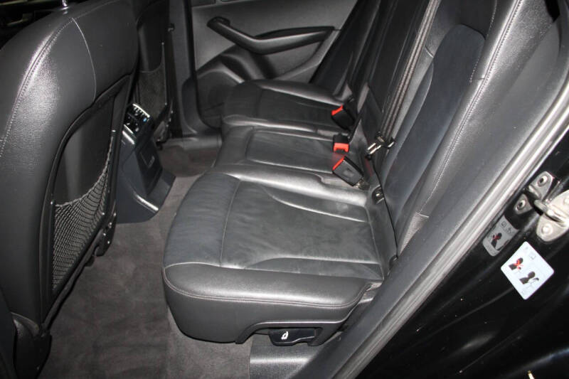 2011 Audi Q5 2.0T quattro Premium Plus