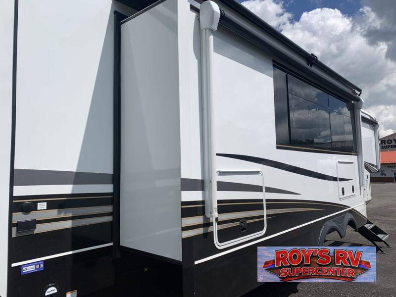 2026 Jayco Pinnacle