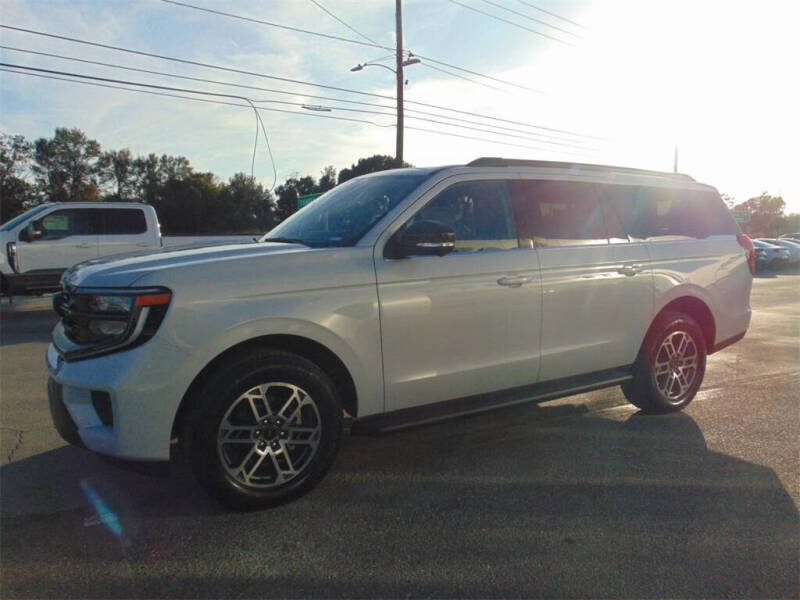 2025 Ford Expedition MAX Active