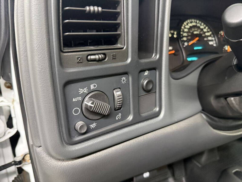 2005 GMC Sierra 2500HD