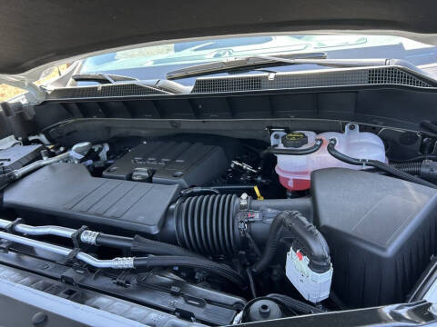 2025 Chevrolet Silverado 1500 Custom