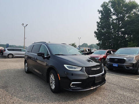 2022 Chrysler Pacifica Touring L