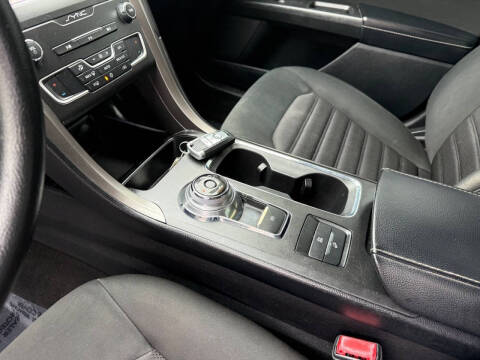 2019 Ford Fusion Hybrid SE