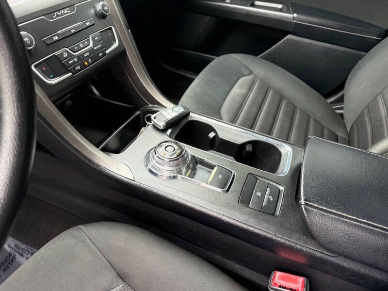 2019 Ford Fusion Hybrid SE