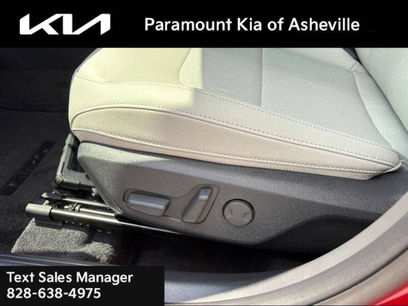 2025 Kia Niro EX Touring