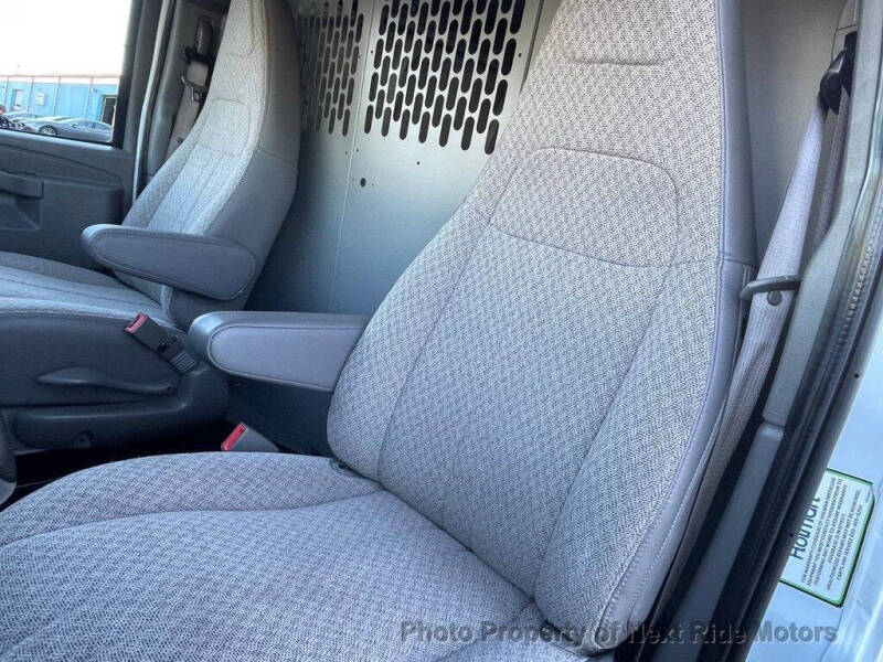 2022 Chevrolet Express 2500