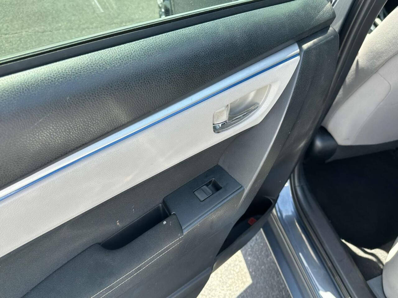 2014 Toyota Corolla  - $13,100