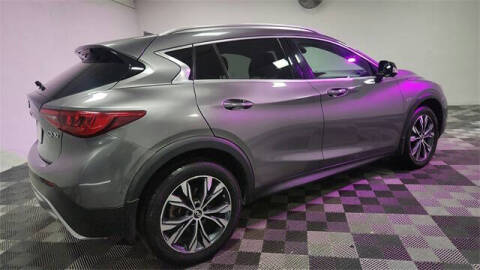 2018 Infiniti QX30 Essential