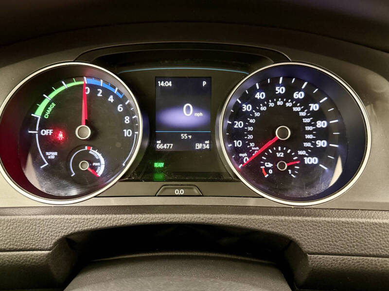 2016 Volkswagen e-Golf SE