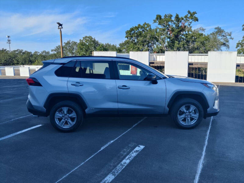 2023 Toyota RAV4 Hybrid LE