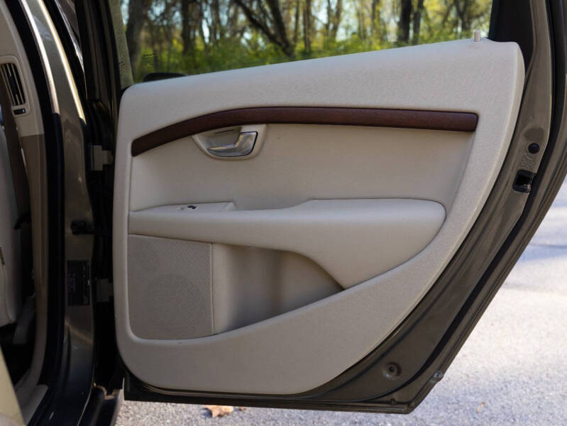 2010 Volvo XC70 3.2