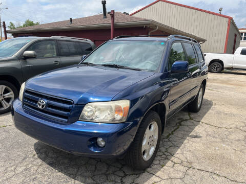2005 Toyota Highlander for sale at Neals Auto Sales in Louisville KY