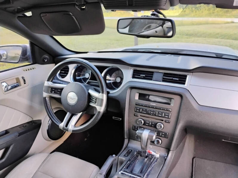 2010 Ford Mustang V6