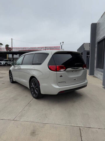 2020 Chrysler Pacifica Touring