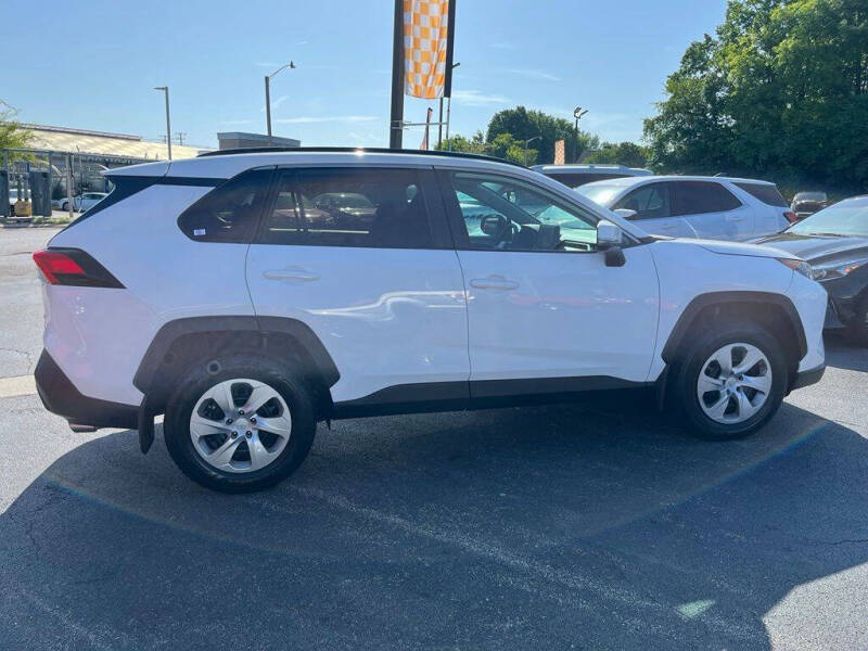 2021 Toyota RAV4 LE