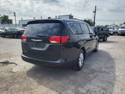 2017 Chrysler Pacifica Touring
