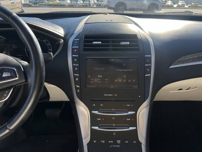 2015 Lincoln MKZ Black Label