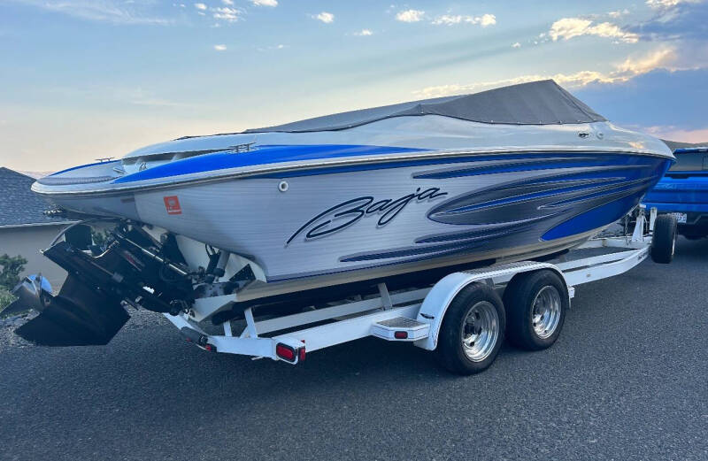 1996 Baja 27 Ft