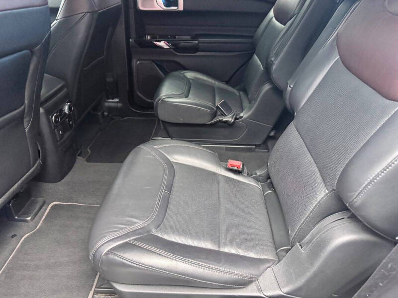 2022 Ford Explorer Platinum